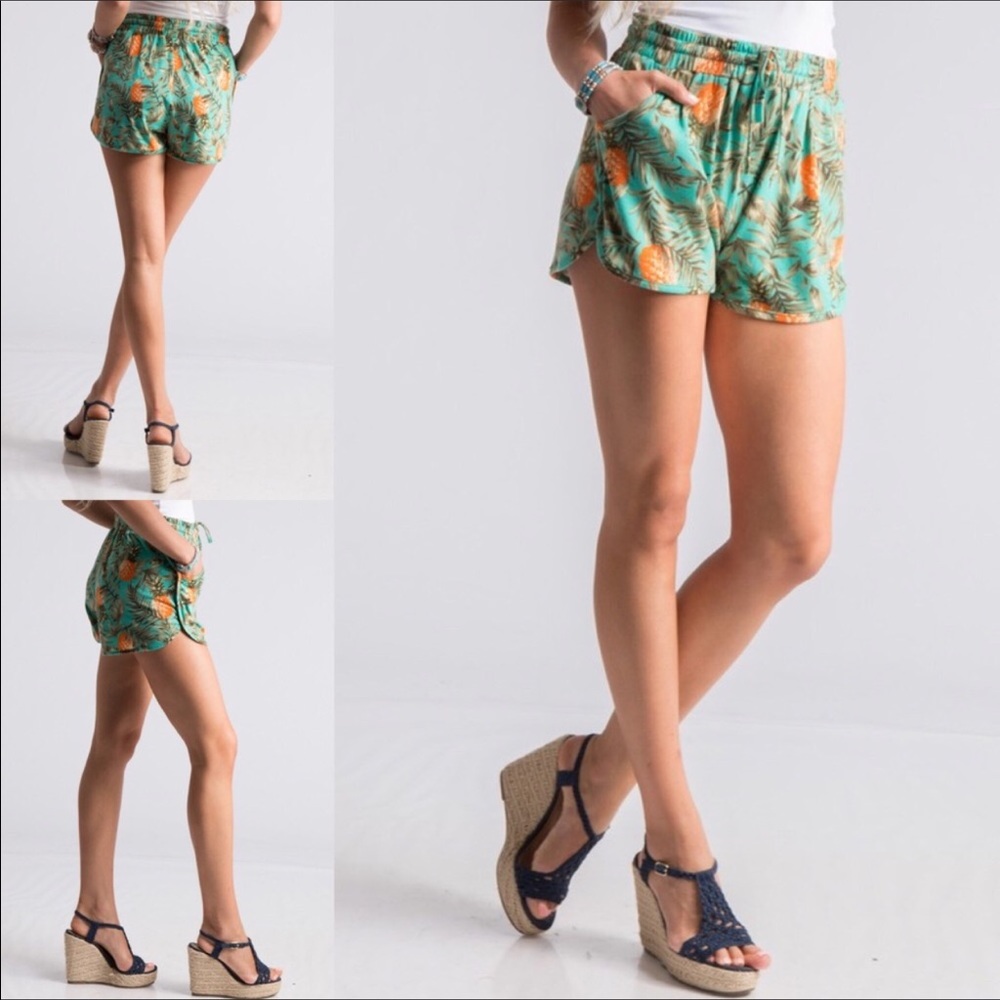 Sale!🍍🍍only 2 pairs left🍍🍍 pineapple shorts