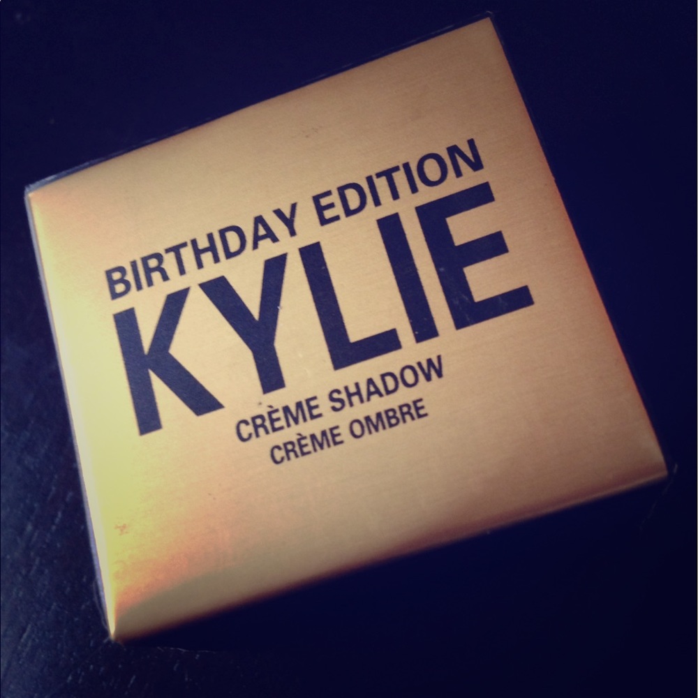 Kylie rose gold birthday shadow