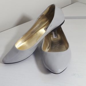 Gray Steve Madden Flat
