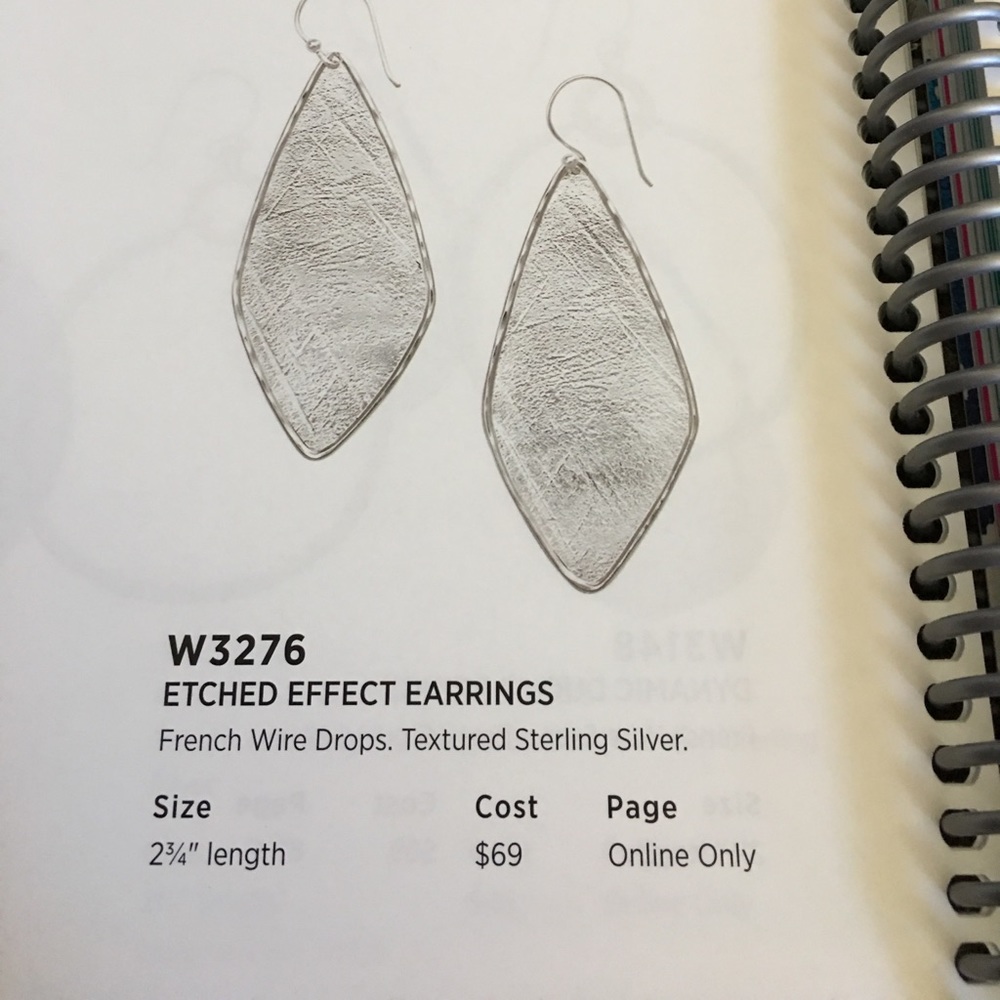 Silpada designs etched effects earrings. - Picture 3 of 3