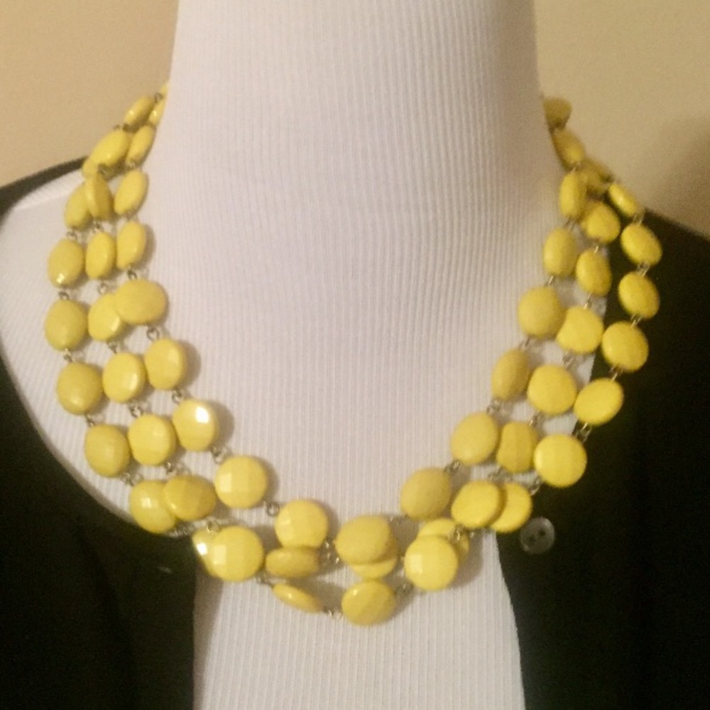 Boutique Three-Tiered Citron Necklace