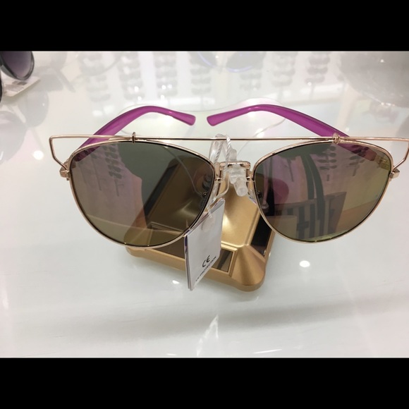 Sunglasses - Picture 1 of 3