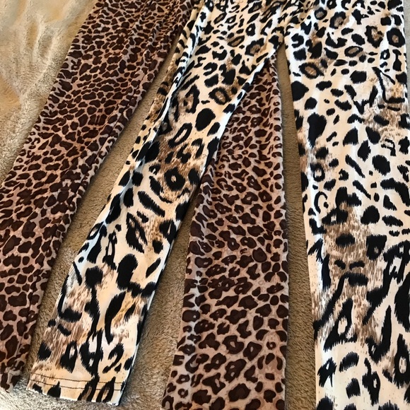 💜 HP 💜 NWT 2 for 1 Animal print softest legging S/M - Picture 3 of 8