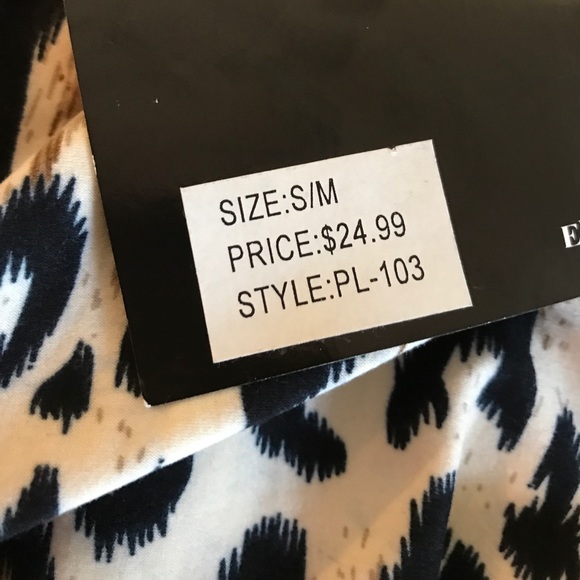 💜 HP 💜 NWT 2 for 1 Animal print softest legging S/M - Picture 7 of 8