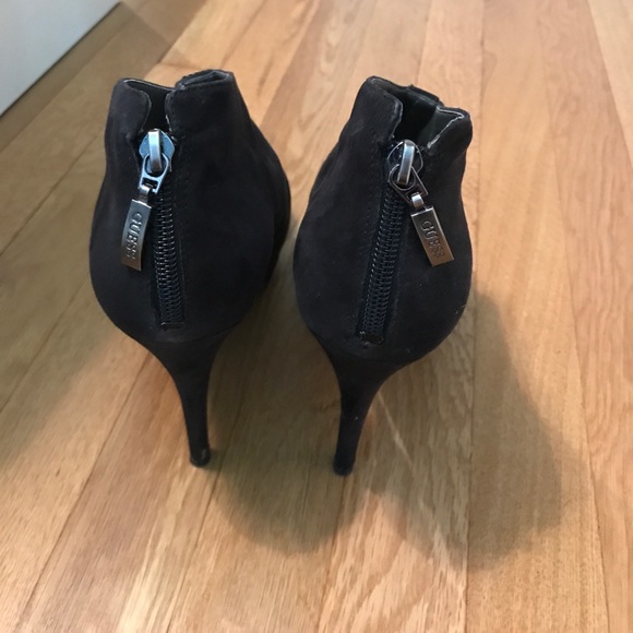 Guess shoes‼️ - Picture 3 of 3