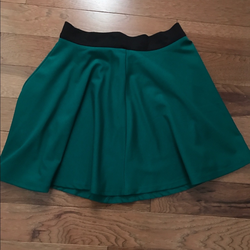 Forever 21 skirt (M)