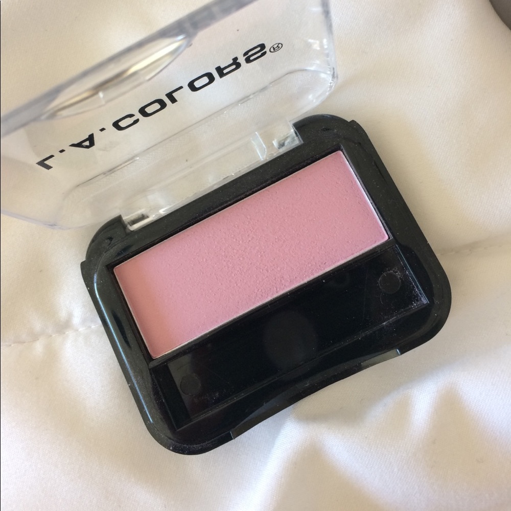 Makeup bundle!💄 - Picture 3 of 5