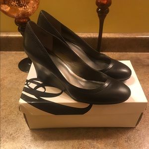 Nine West All Black Wedges