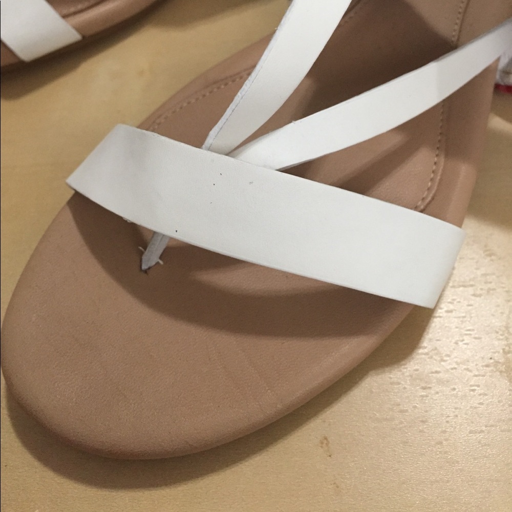 Ugg Sandal Size 9,5 - Picture 4 of 4