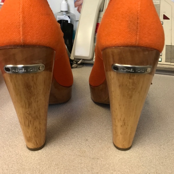 Michael kors heels - Picture 3 of 3