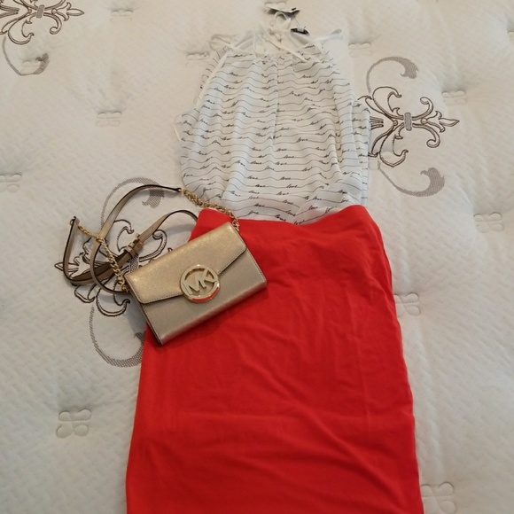 Express Tops - 💖💋Express sleeveless top really cute