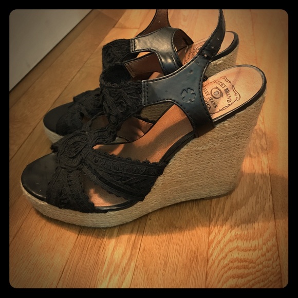 Lucky brand shoes‼️ - Picture 2 of 3