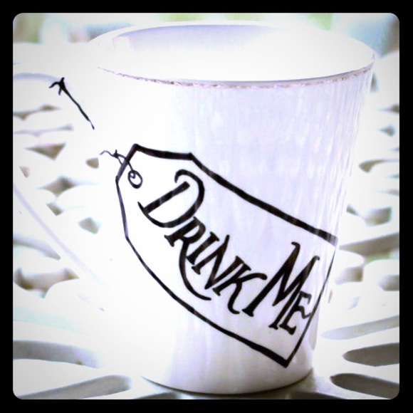 Other - Alice in Wonderland "Drink Me" Mug