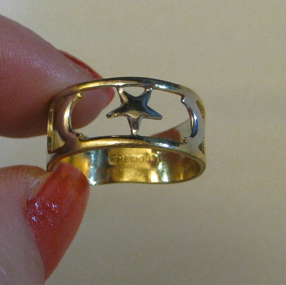 18K White/Yellow Gold Filled Ring Choose your size - Picture 1 of 2