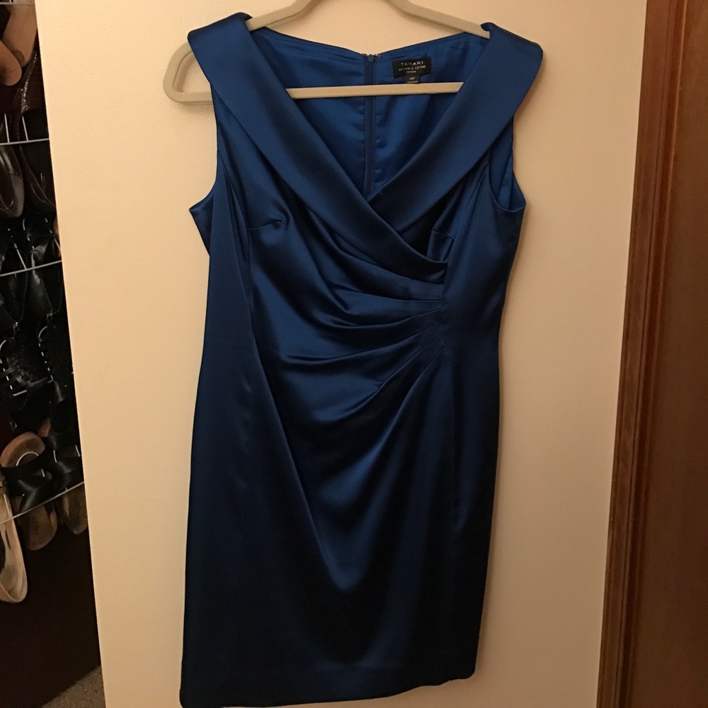Gorgeous cobalt blue satin like dress!