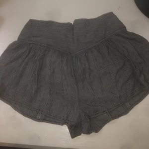 Black shorts, high wasted, wide legs, super cute!