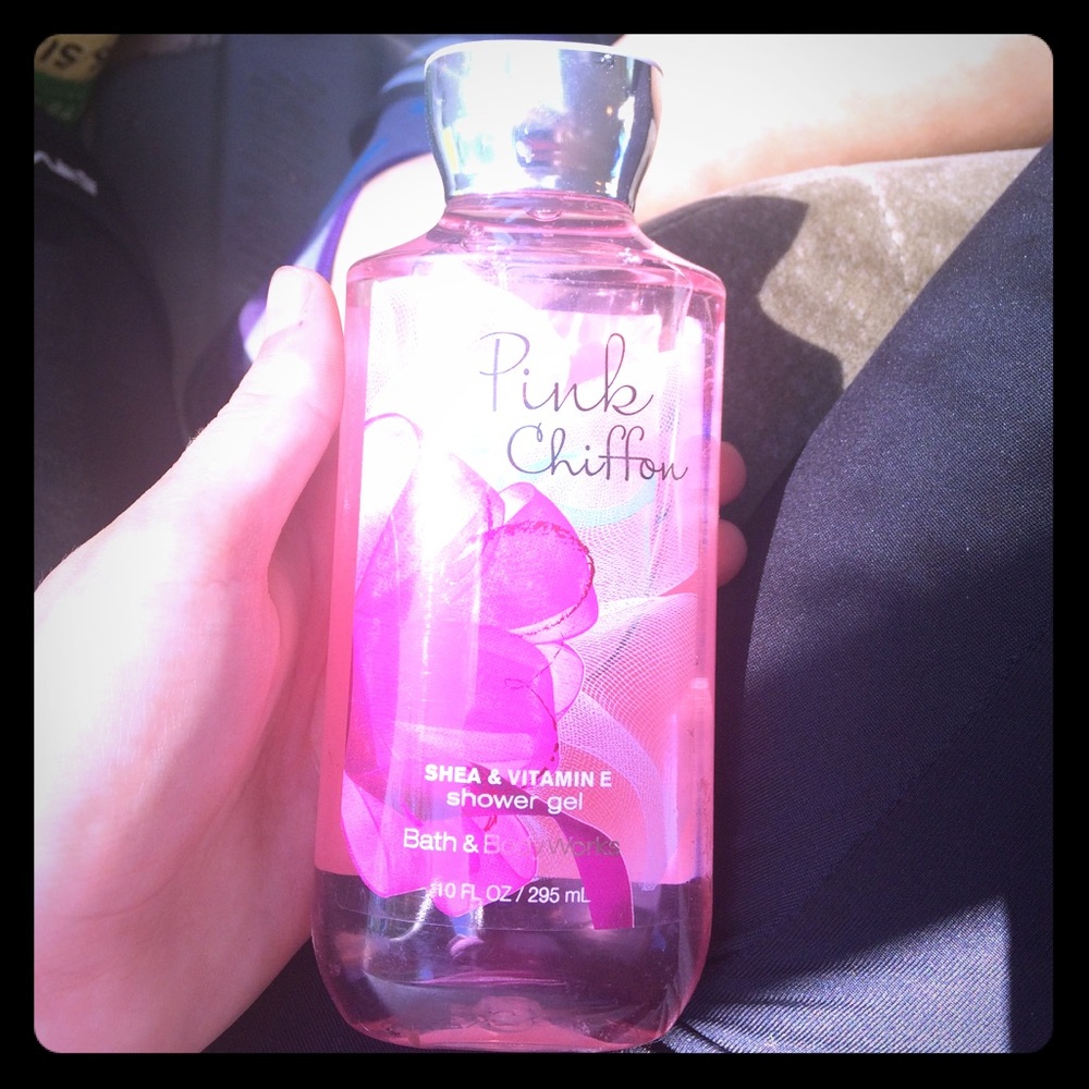 Pink chiffon shower gel