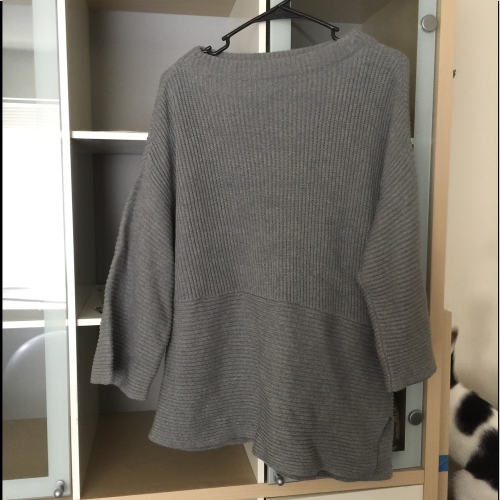 Vince camuto. Pullover or sweater
