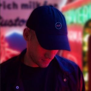 Meet your Posher, Cameron