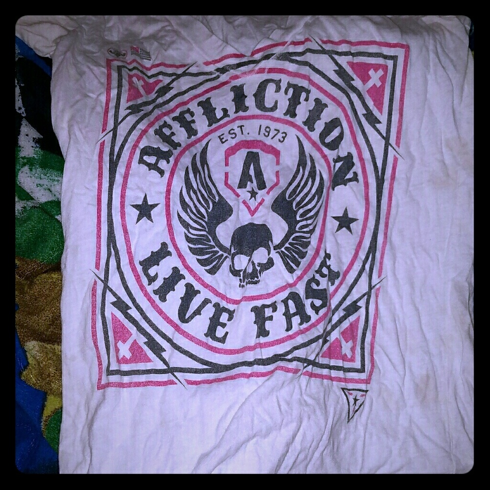 Affliction v neck