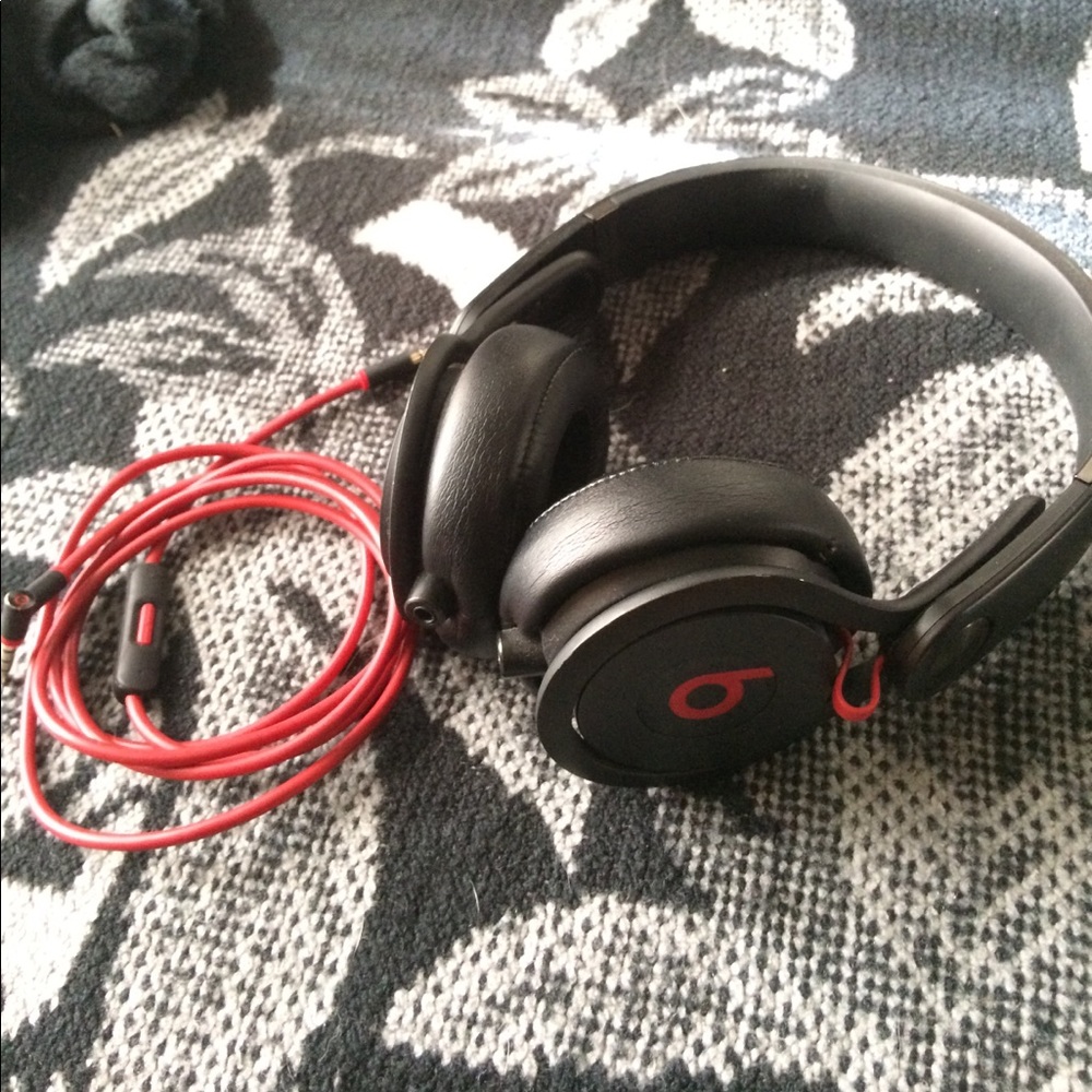 Beats by Dre Mixr HEADPHONES