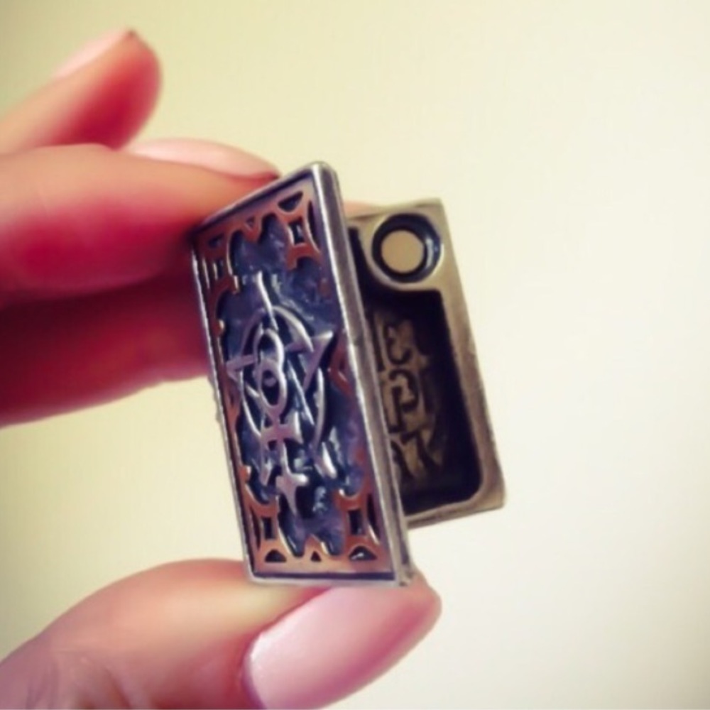 Magical Book Poison / Stash Pewter Ring Alchemy - Picture 4 of 6