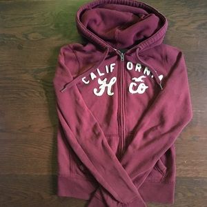 Hollister sweatshirt, maroon size XS