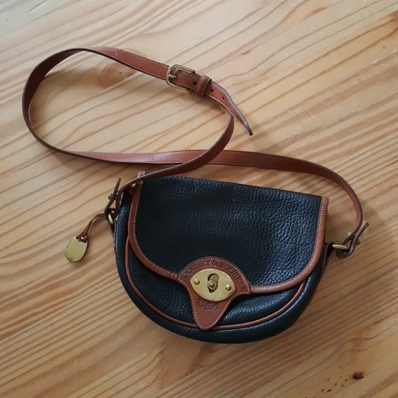 Dooney & Bourke Handbags - CLEARANCE Vintage Dooney & Bourke Crossbody