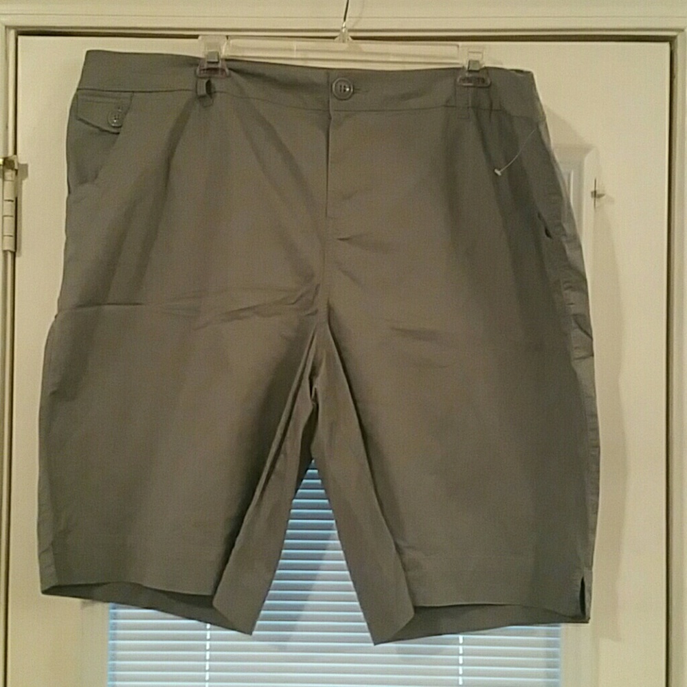 Lane Bryant light grey bermuda shorts NWOT