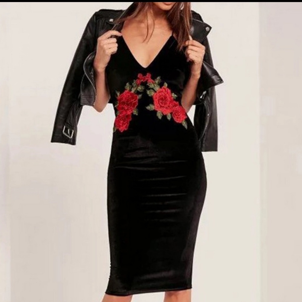 Sale today⚘⚘Sexy velvet  embroidered rose dress⚘⚘