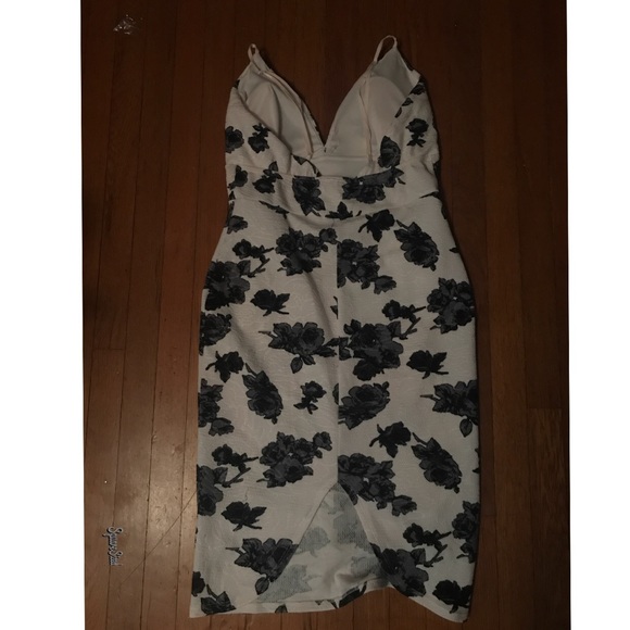 Floral Dress - Picture 3 of 4