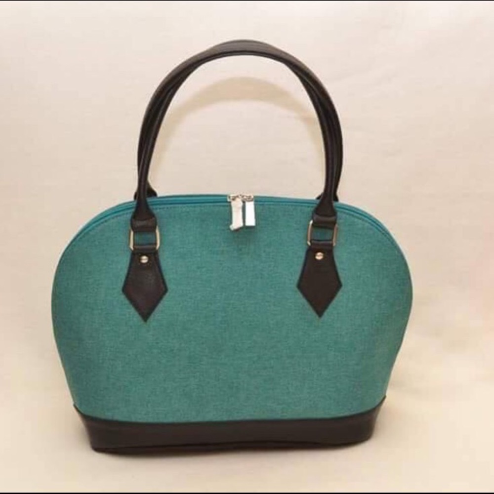 🔥🔥🔥REDUCED PRICE BRAND NEW HANDBAG🔥🔥🔥👜👜👜