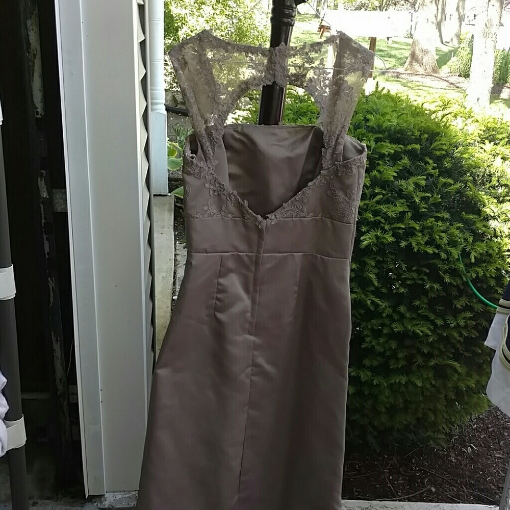 Dress - Picture 3 of 4