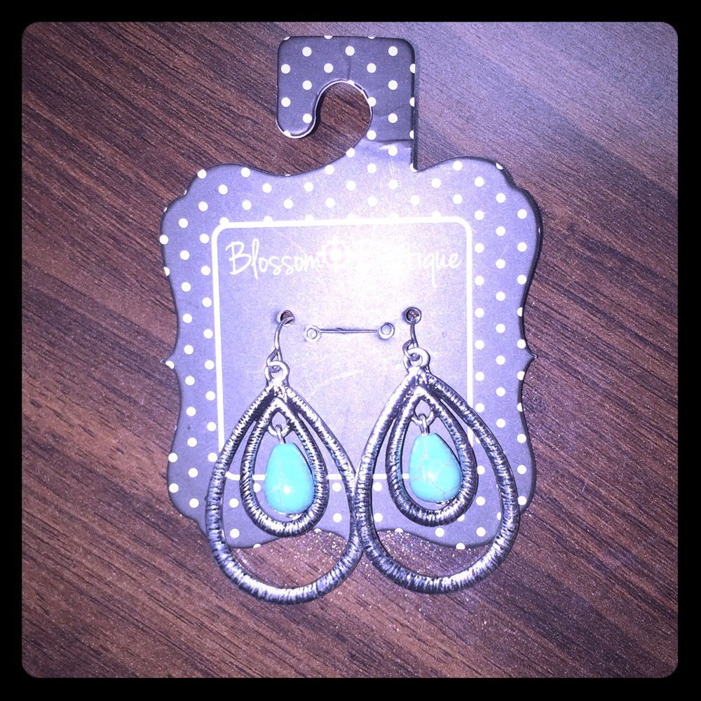 ❌SOLD❌ Brand New w/out Tags Silver and Turquoise Earrings