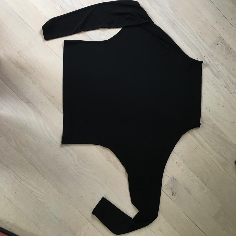 Black boat neck long sleeve off the shoulder