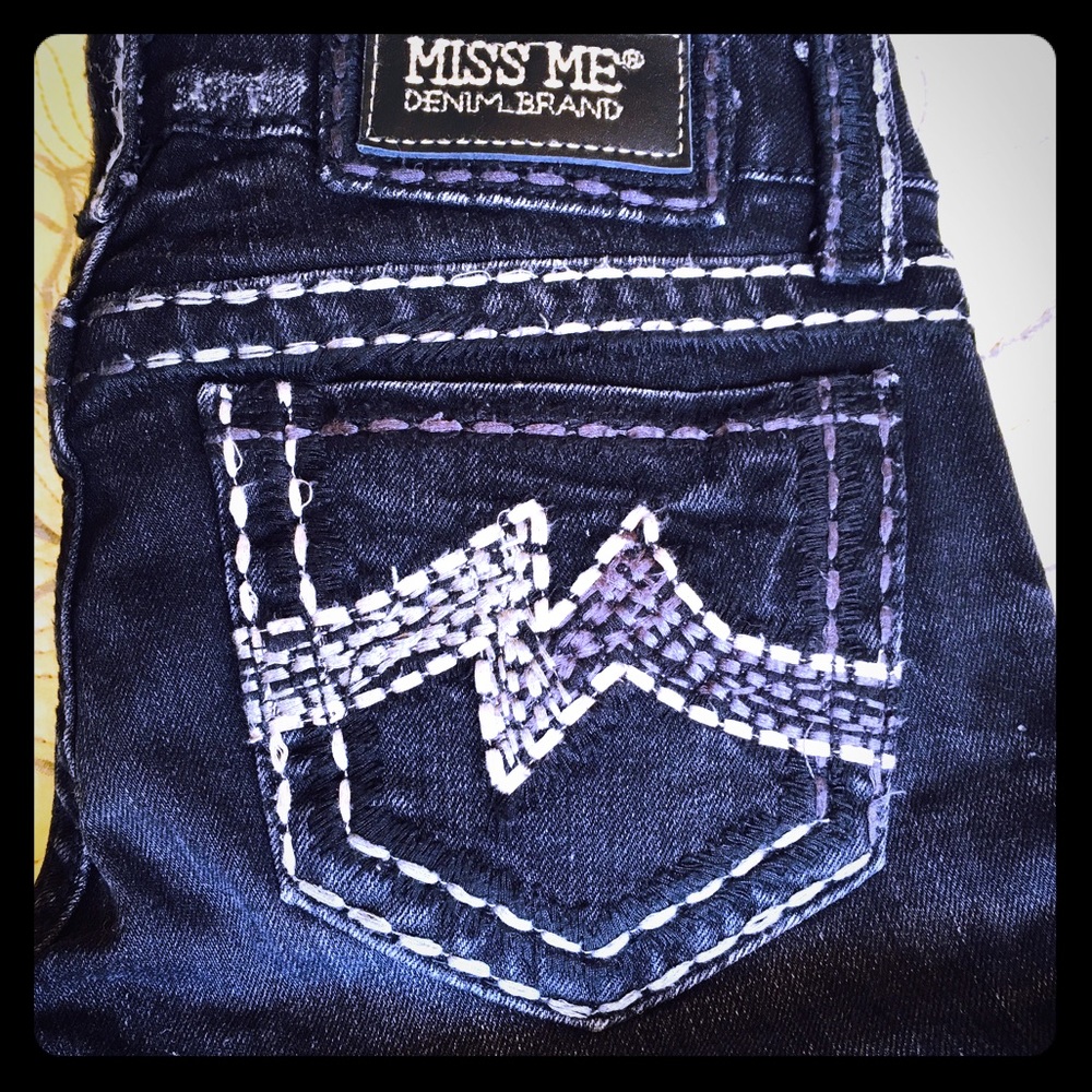 🎈NEVER BEEN WORN MISS ME - ⒹⒺⓃⒾⓂ hand-stitched