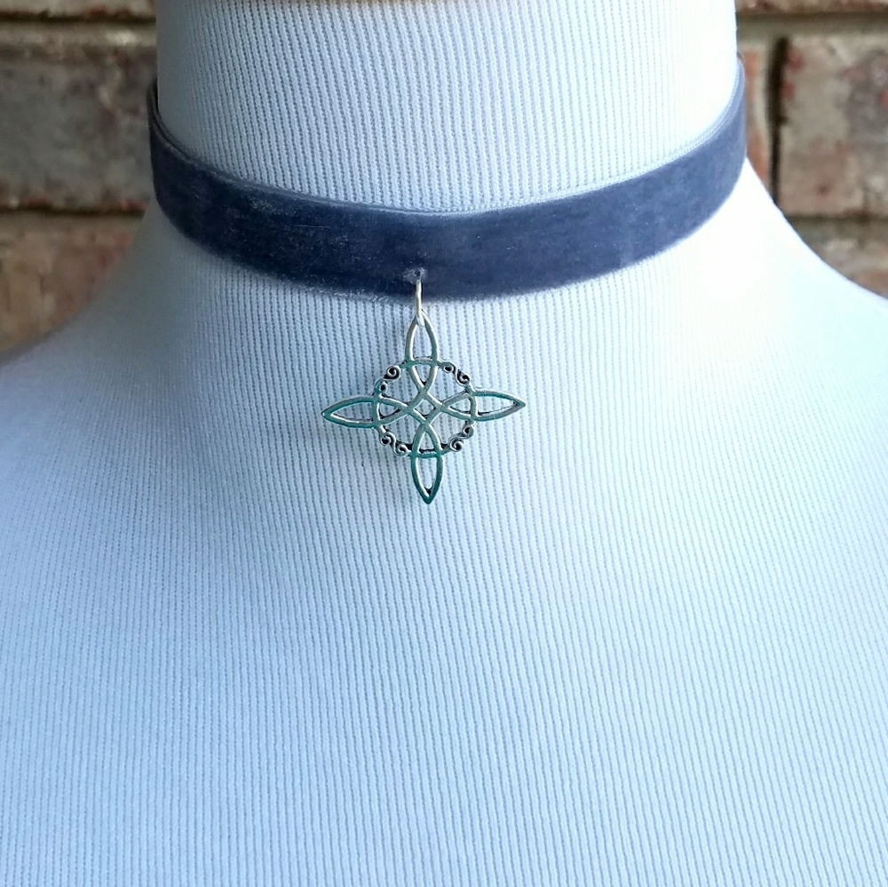 💖 LAST ONE Celtic Knot Cross Velvet Choker