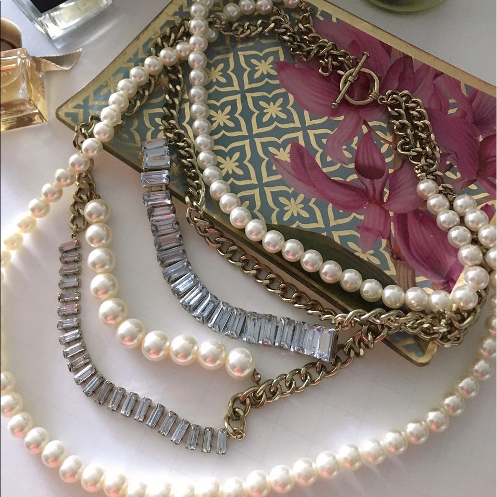 H&M statement necklace faux pearls & stones gold