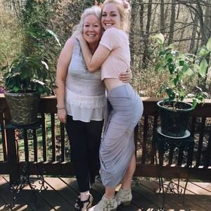 Meet your Posher, Julia