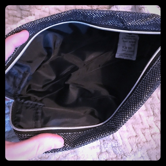Lancôme makeup bag! - Picture 2 of 2