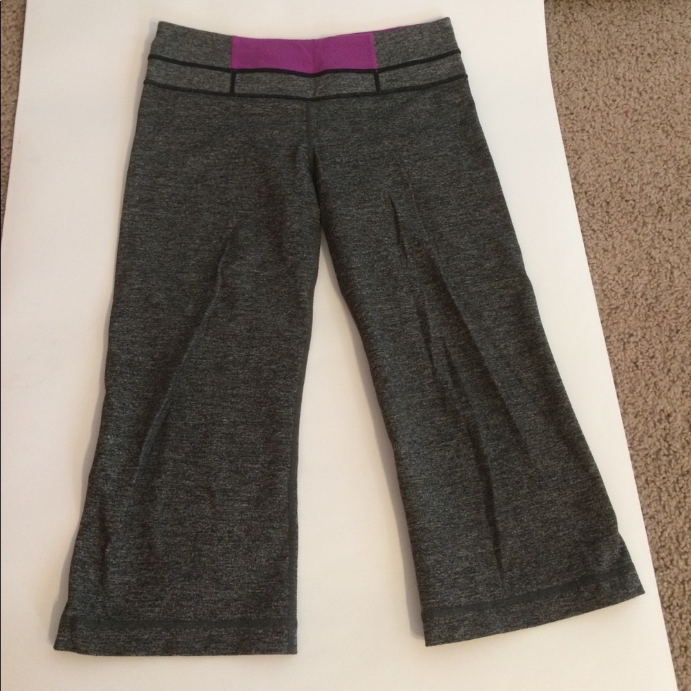 Lululemon grey Capri leggings