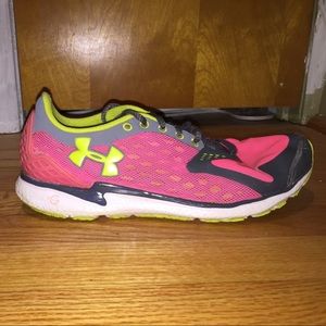 Under Armour 4D sneaker