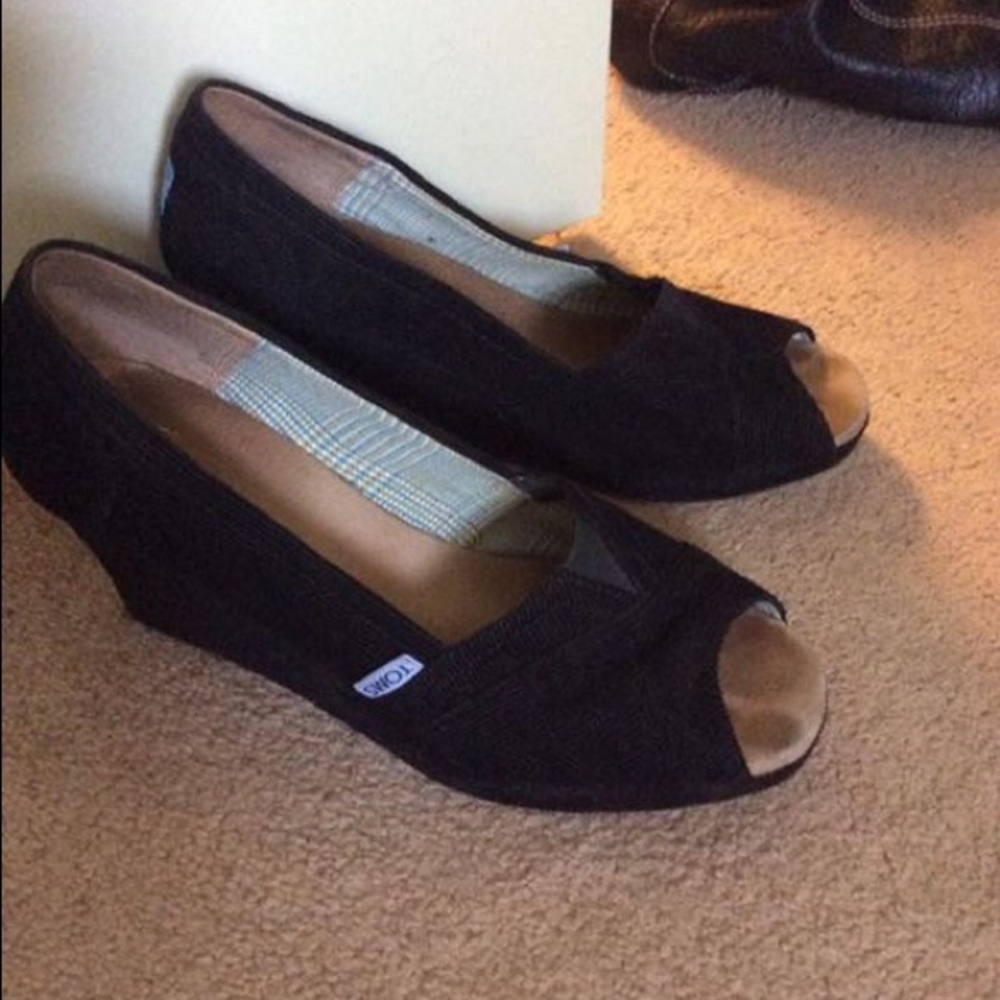 Peep toe TOM wedges