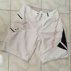 Men's Volcom shorts