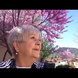 Meet your Posher, Maxine