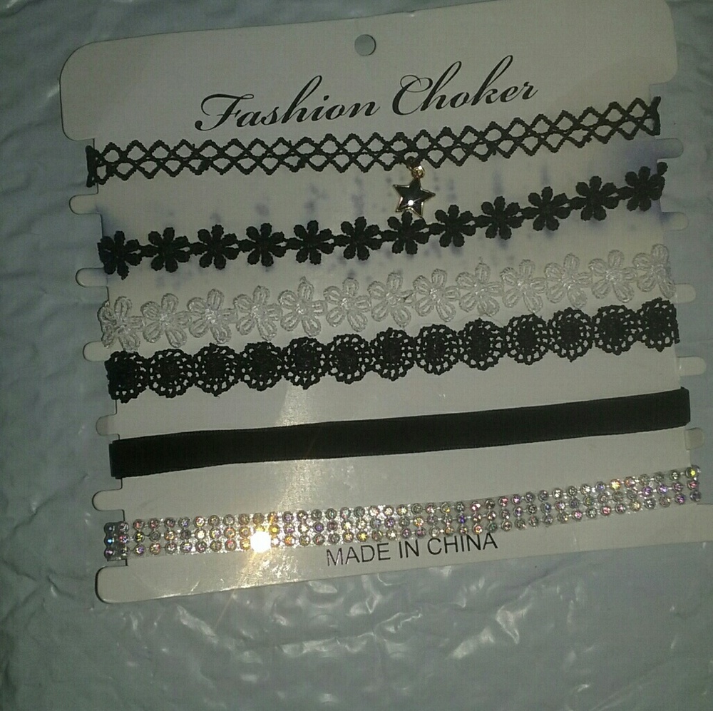 SALE! Choker set