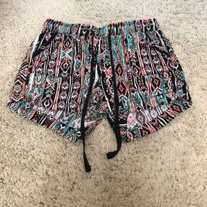 COMFY patterned shorts