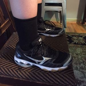 Mizuno Wave Bolt volleyball shoe