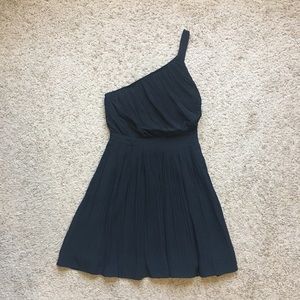Black One-Shoulder Strap Cocktail Dress