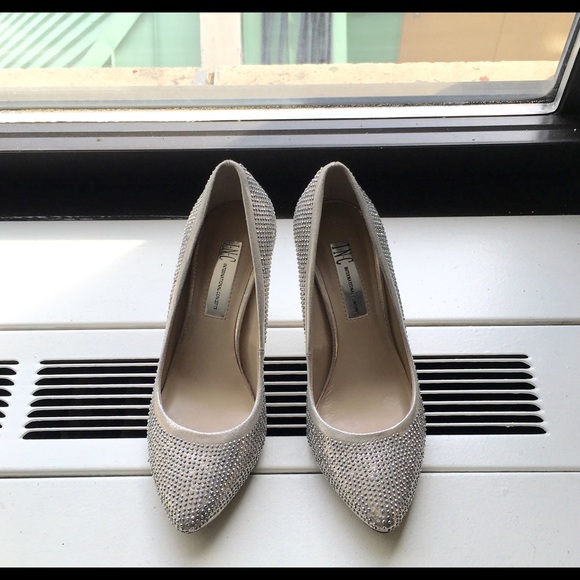 INC Zitah Rhinestone Silver Sparkle pumps size 5.5 - Picture 2 of 5